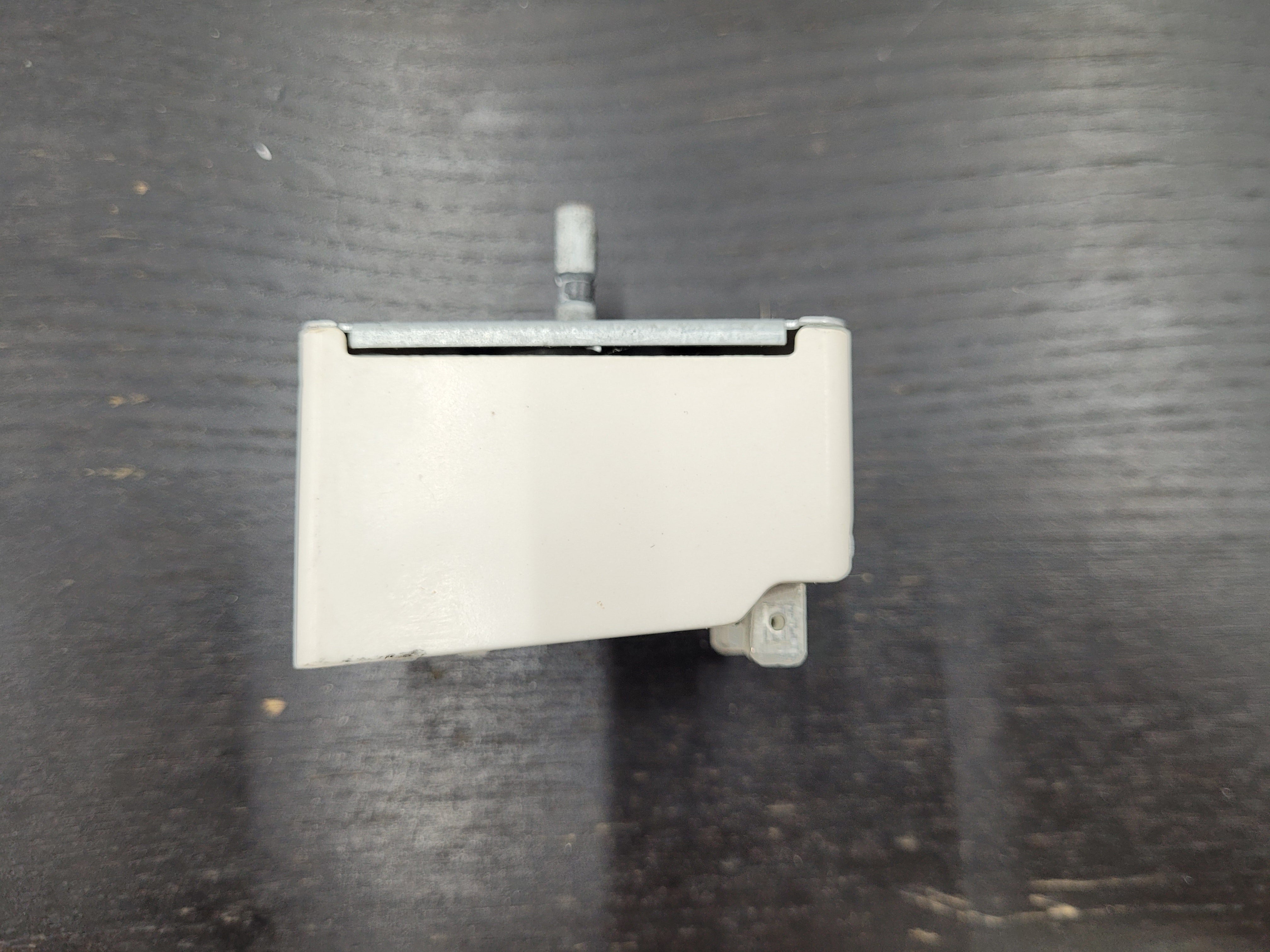 GE Range Surface Element Control Switch, 2,600-watt WB24T10025 GE Range Surface Element Control Switch, 2,600-watt WB24T10025